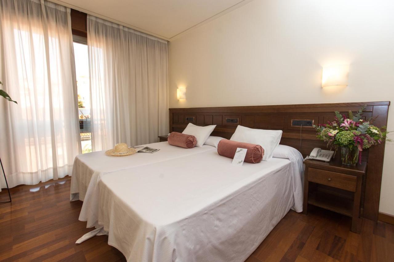 Hotel Garelos Betanzos Eksteriør billede