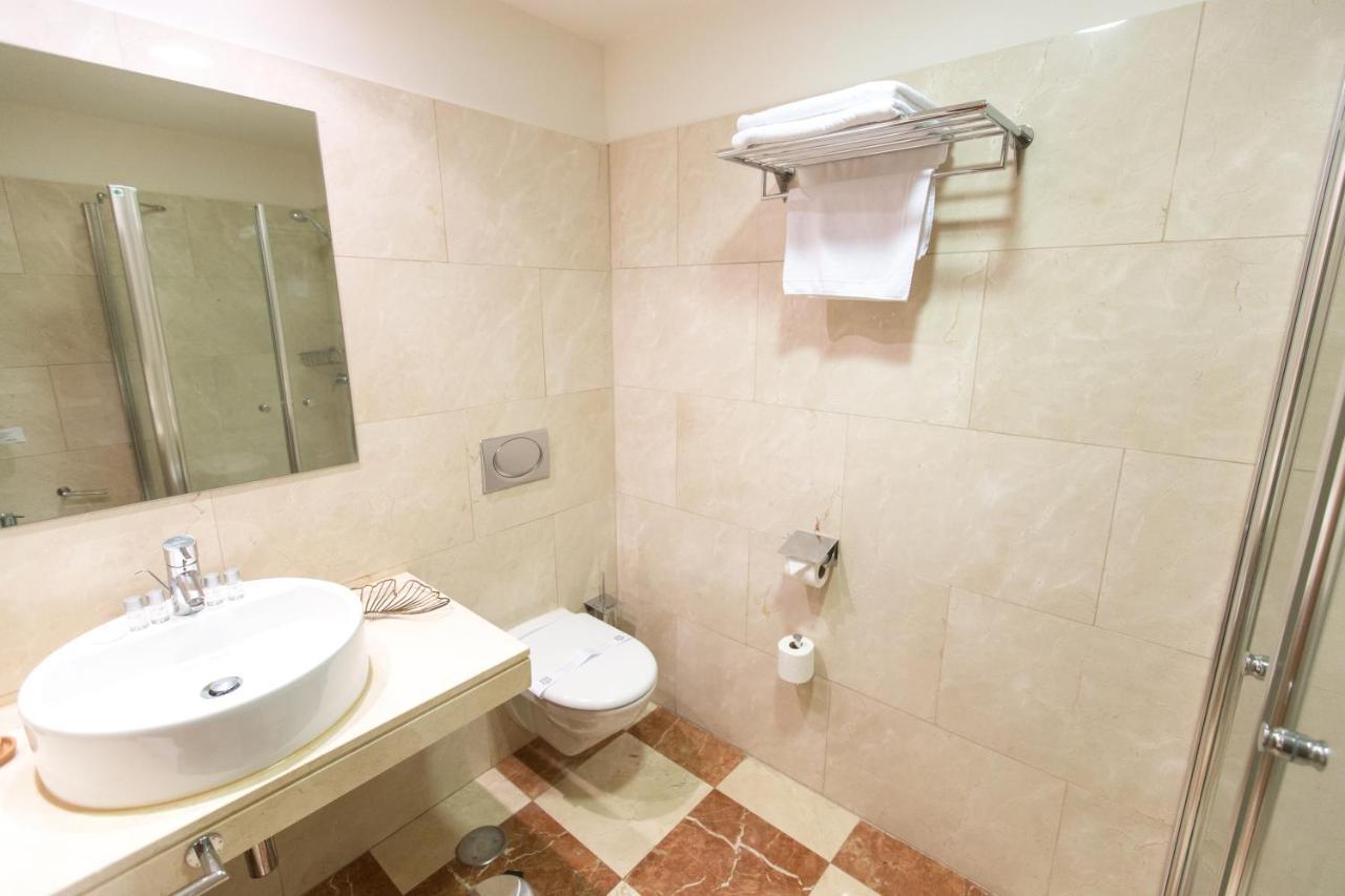 Hotel Garelos Betanzos Eksteriør billede