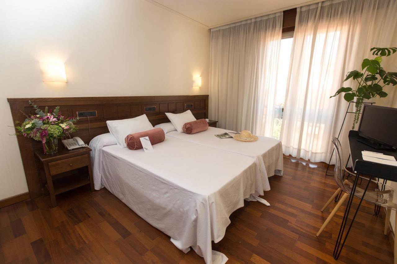 Hotel Garelos Betanzos Eksteriør billede