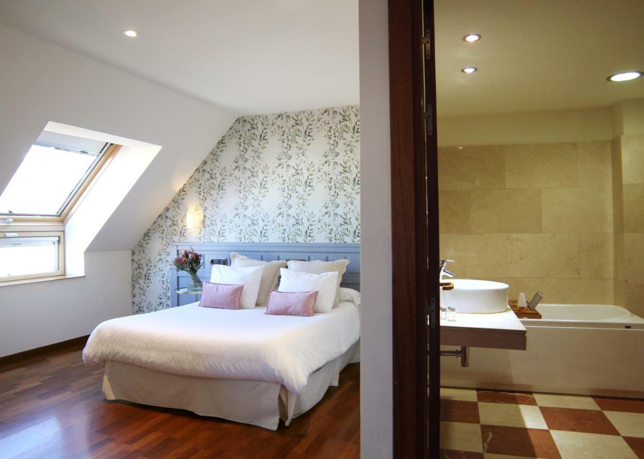 Hotel Garelos Betanzos Eksteriør billede